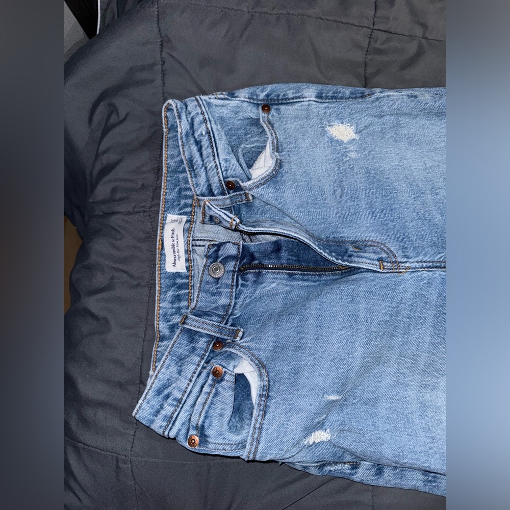 jeans - Picture 2 of 3